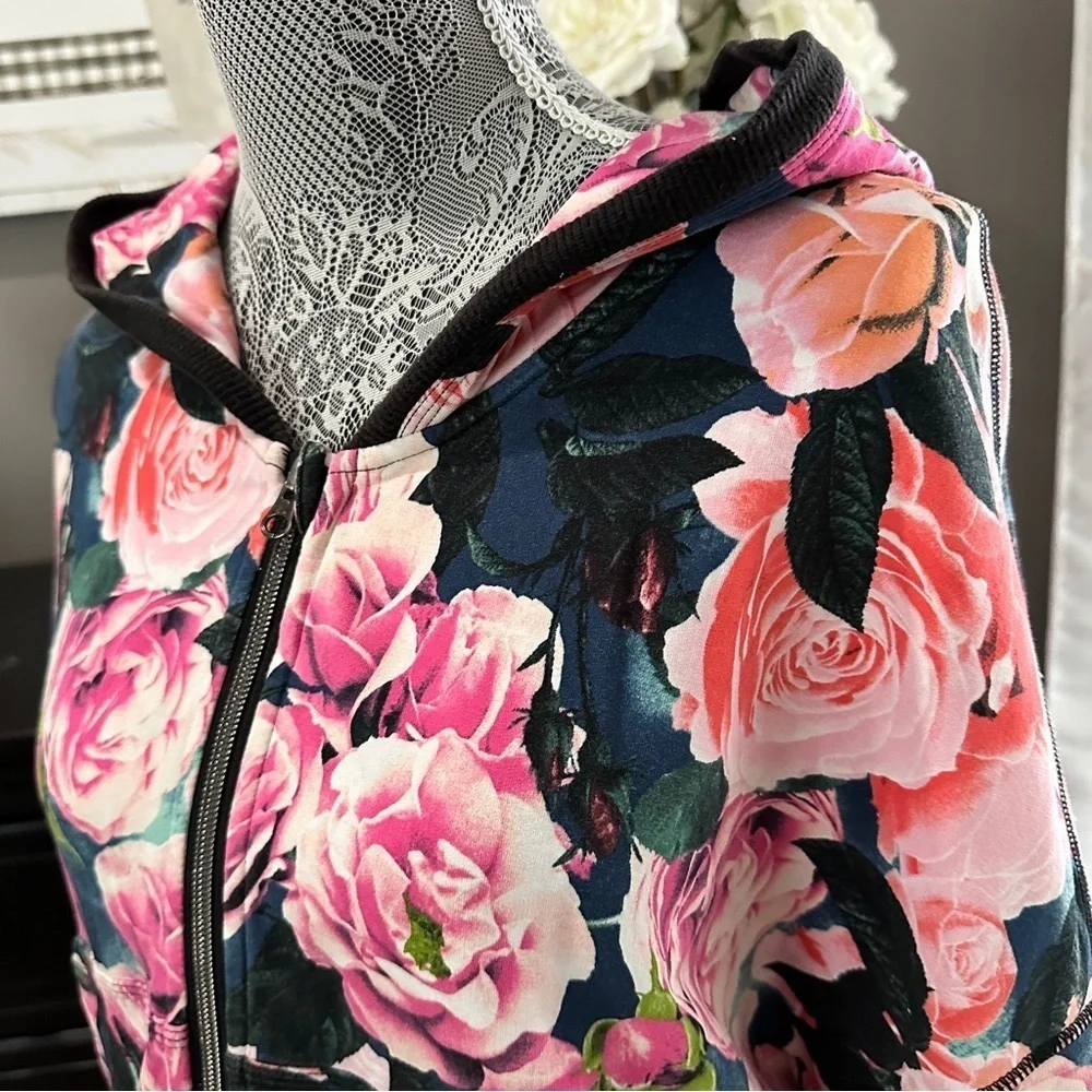 Lululemon Scuba Hoodie II Oversized Floral Rose Print Full Zip Size 6 ⭐️Rare⭐️